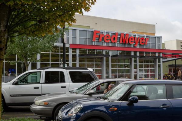 Union Calls Off Fred Meyer Boycott After Reaching Tentative Deal | KLCC