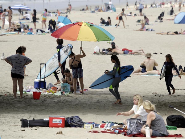 gov. newsoms order closing beaches