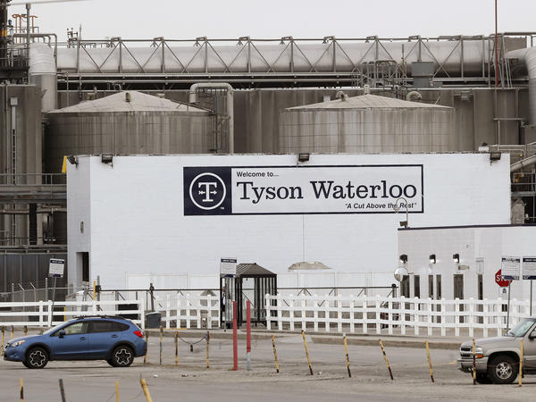 Tyson Foods Fires 7 Plant Managers Over Betting Ring On Workers Getting Covid 19 Wyoming Public Media