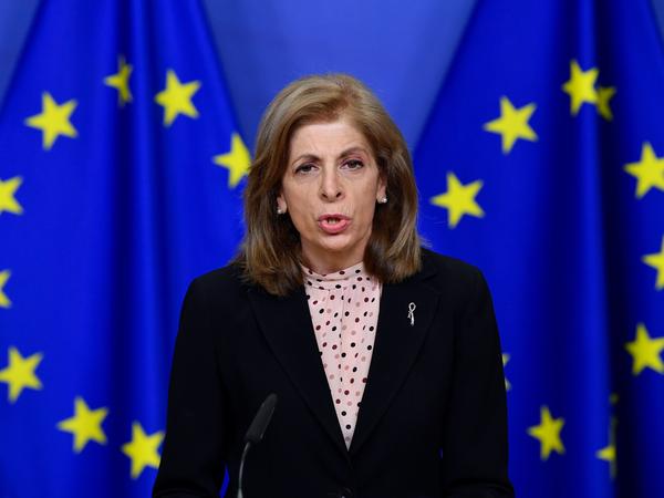 Stella Kyriakides, European commissioner for health and food safety, said that in the future all companies producing COVID-19 vaccines in the EU "will have to provide early notification whenever they want to export vaccines to third countries."