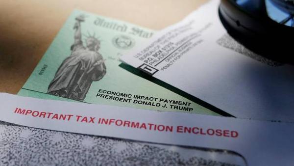 An error at the IRS caused thousands of non-Americans living overseas to mistakenly receive $1,200 stimulus checks last spring.
