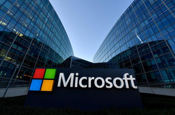 Microsoft says ditching passwords will make logging into your account both easier and safer.
