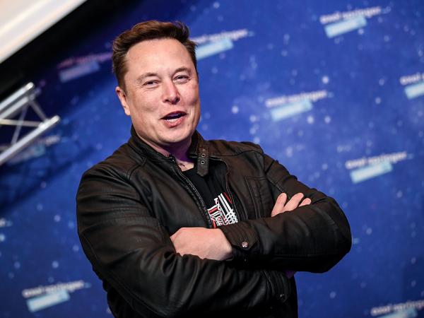 Tesla CEO Elon Musk surprised his Twitter followers by asking them to vote on whether he should sell 10% of his company's stock. The majority said yes.