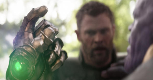 Scene from <em>Avengers: Infinity War</em> where Thanos snaps while wearing the infinity gauntlet.