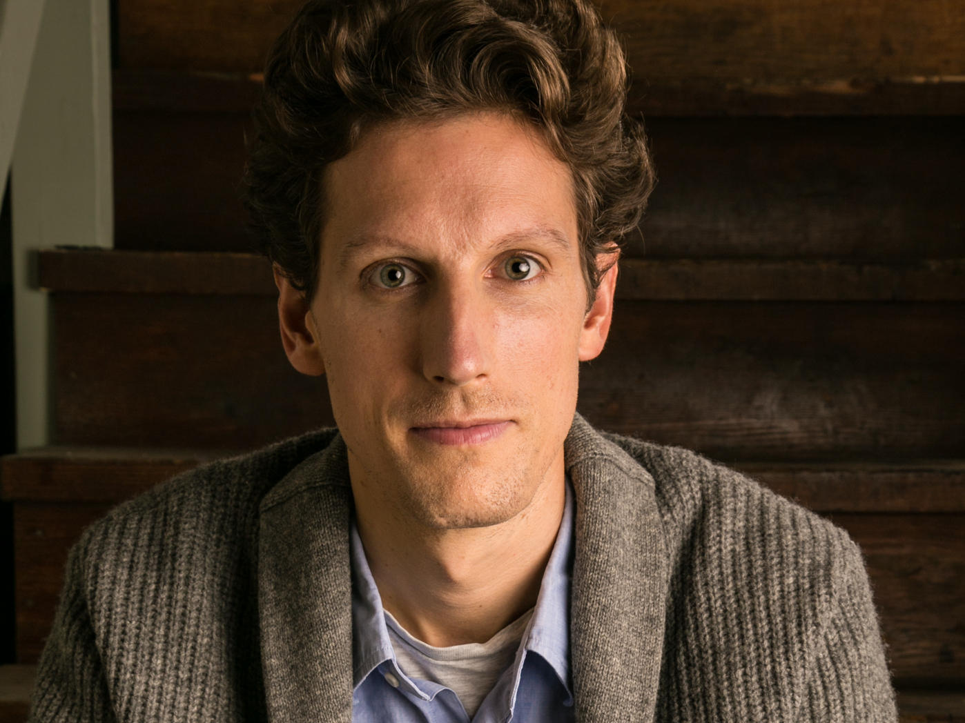 howd a cartoonist sell his first drawing?