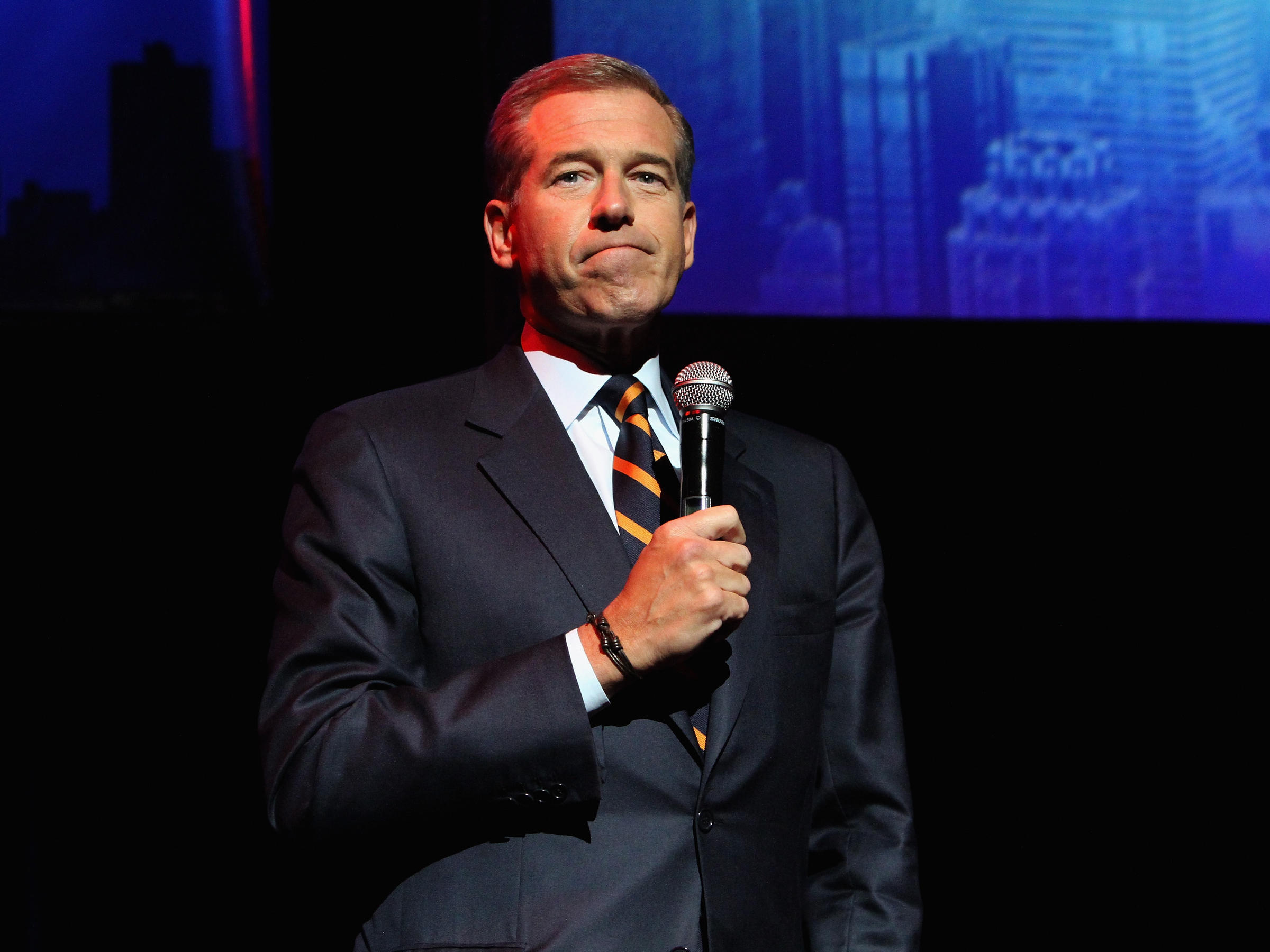  em>nbc nightly news /em> anchor brian williams admits that his