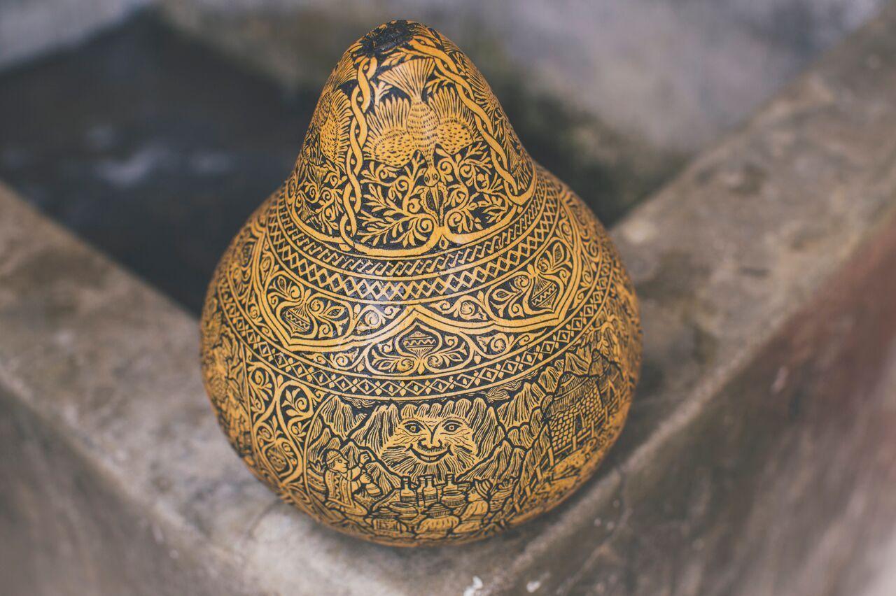 peruvian sisters can turn a gourd into an $800 objet dart