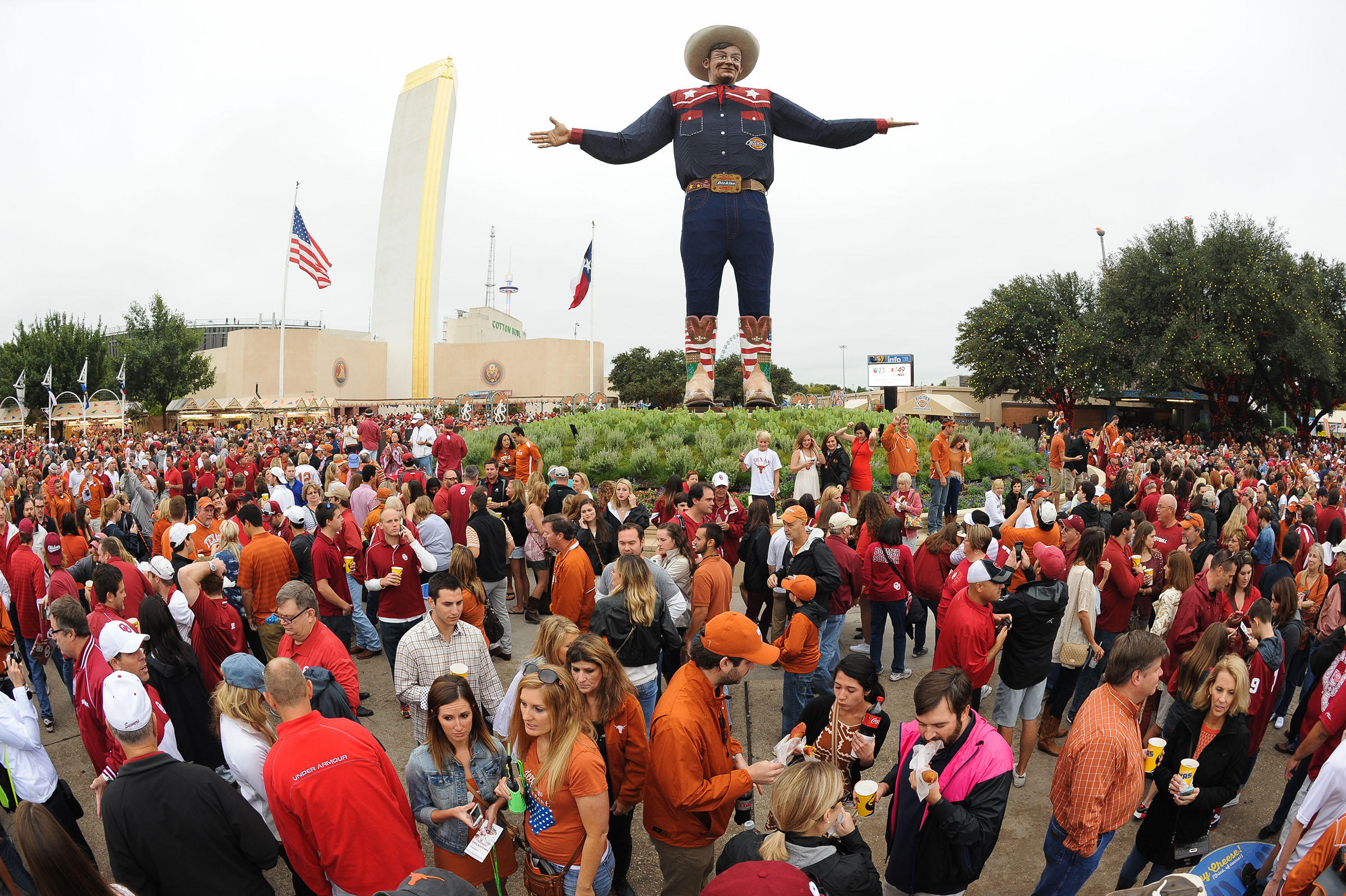 The History Of Big Tex At The State Fair Of Texas — And Why We Love Him So  Much | KWBU