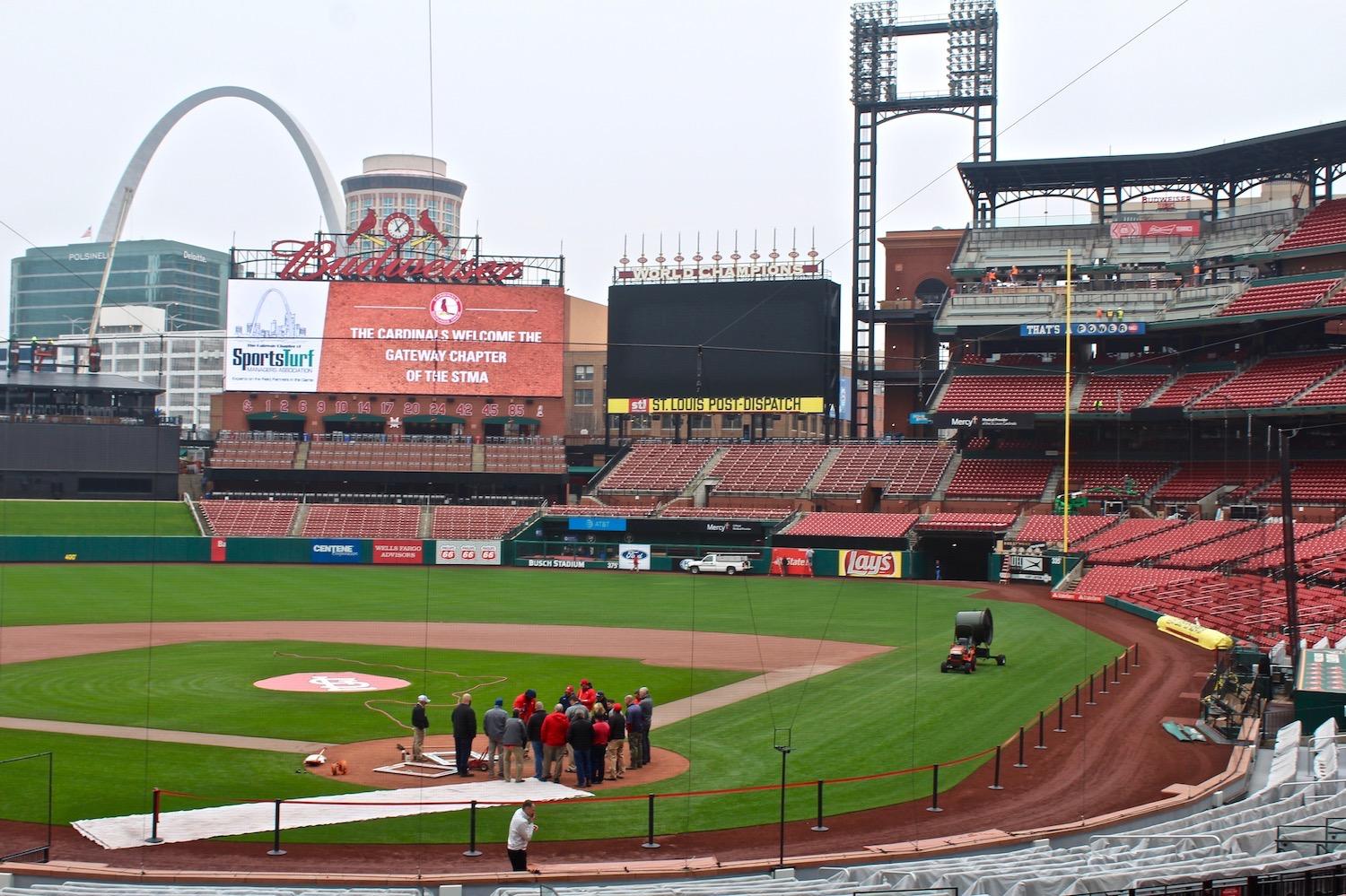 busch stadium bags