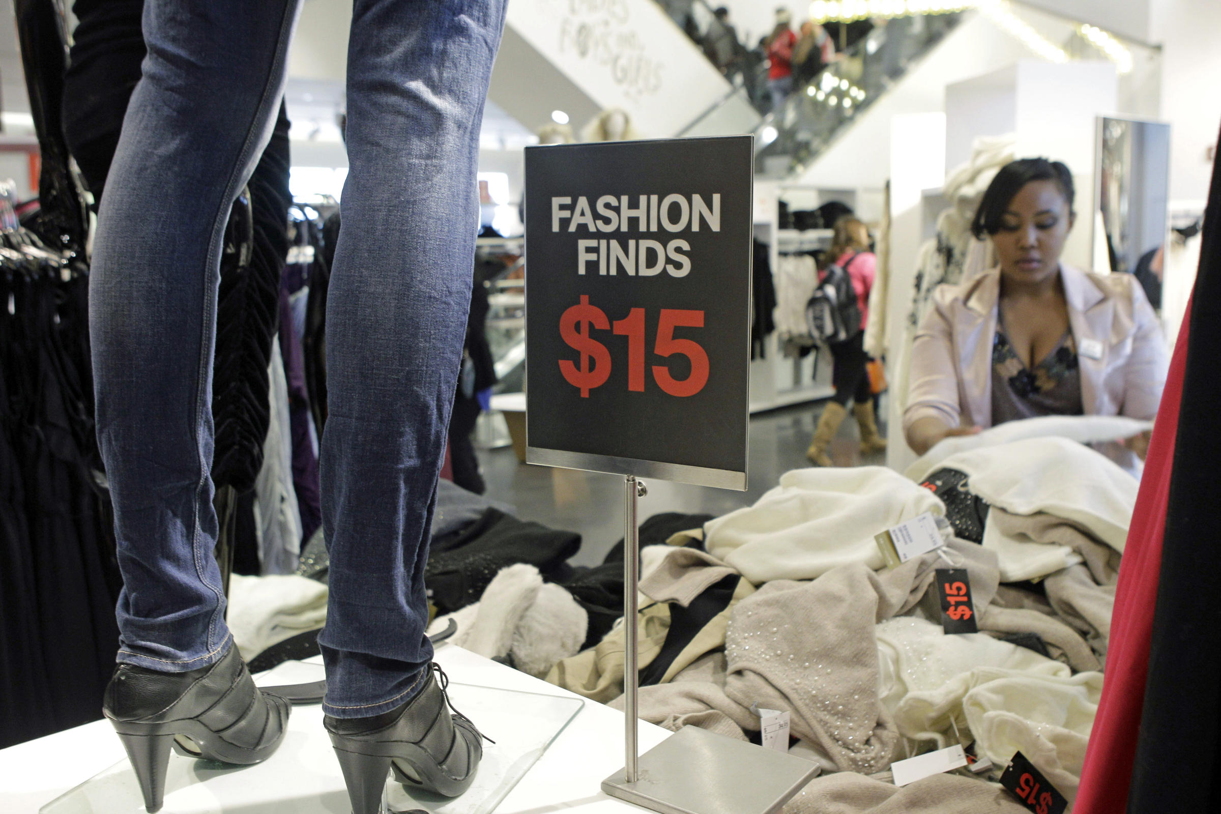 In Trendy World Of Fast Fashion, Styles Aren't Made To Last | WGCU News