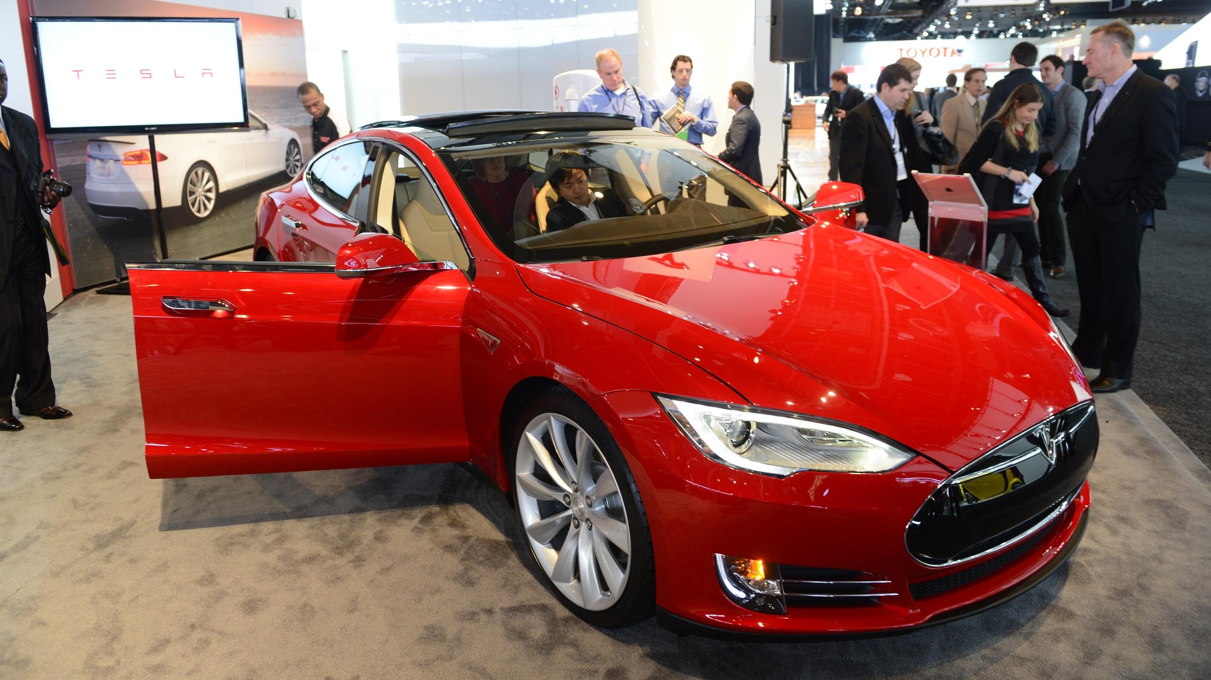 Tesla Rides High But Faces Formidable Foe Car Dealers Wuwm
