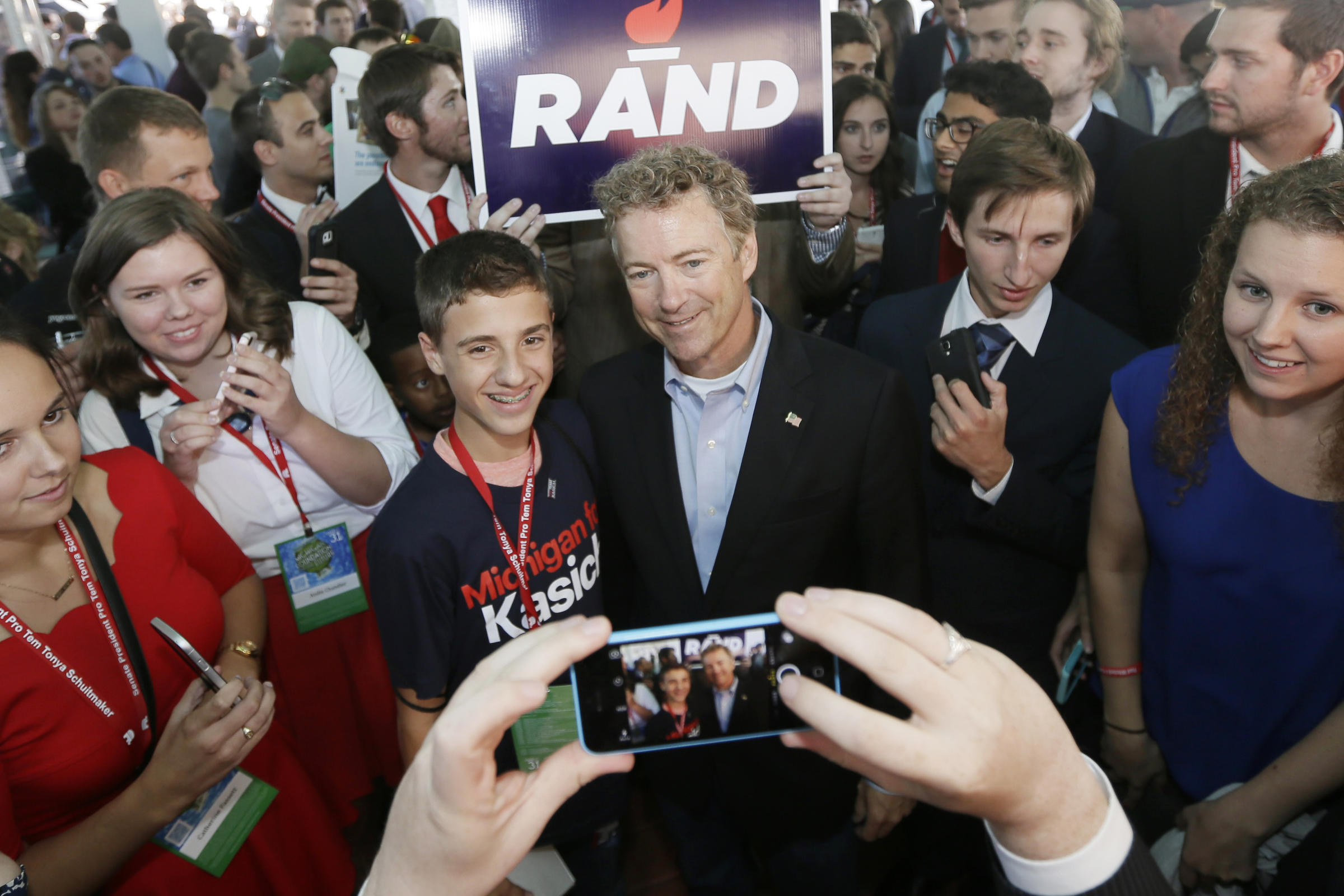 'Dumbass' Or Not, Rand Paul's Live Stream May Be The Future Of Campaigning | KLCC2400 x 1600