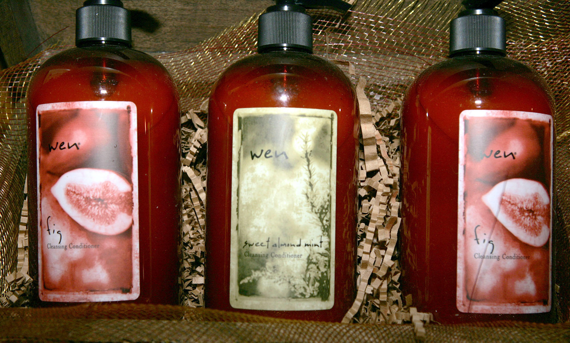 Problems After Using Hair Conditioner Prompt An Fda Warning Wglt