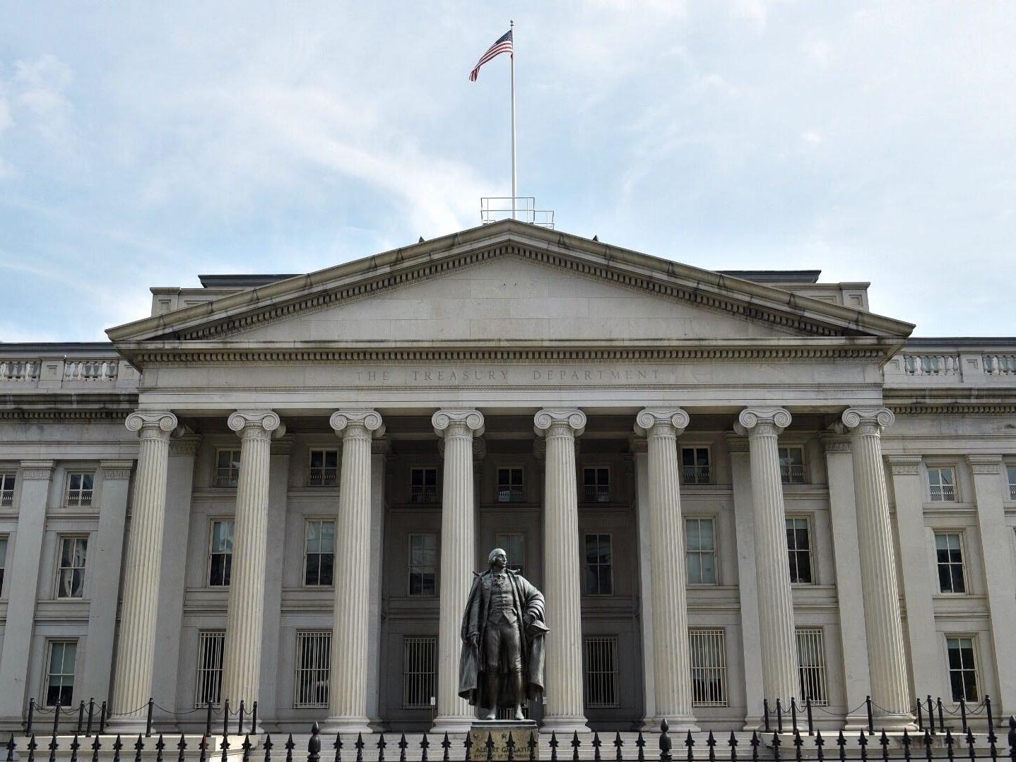 Why You Shouldn T Stare Up At The Debt Ceiling And Yawn