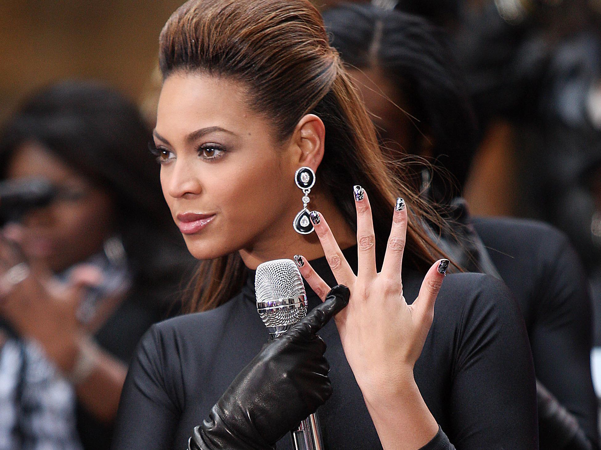 beyonce single ladies reversed with illuminati message