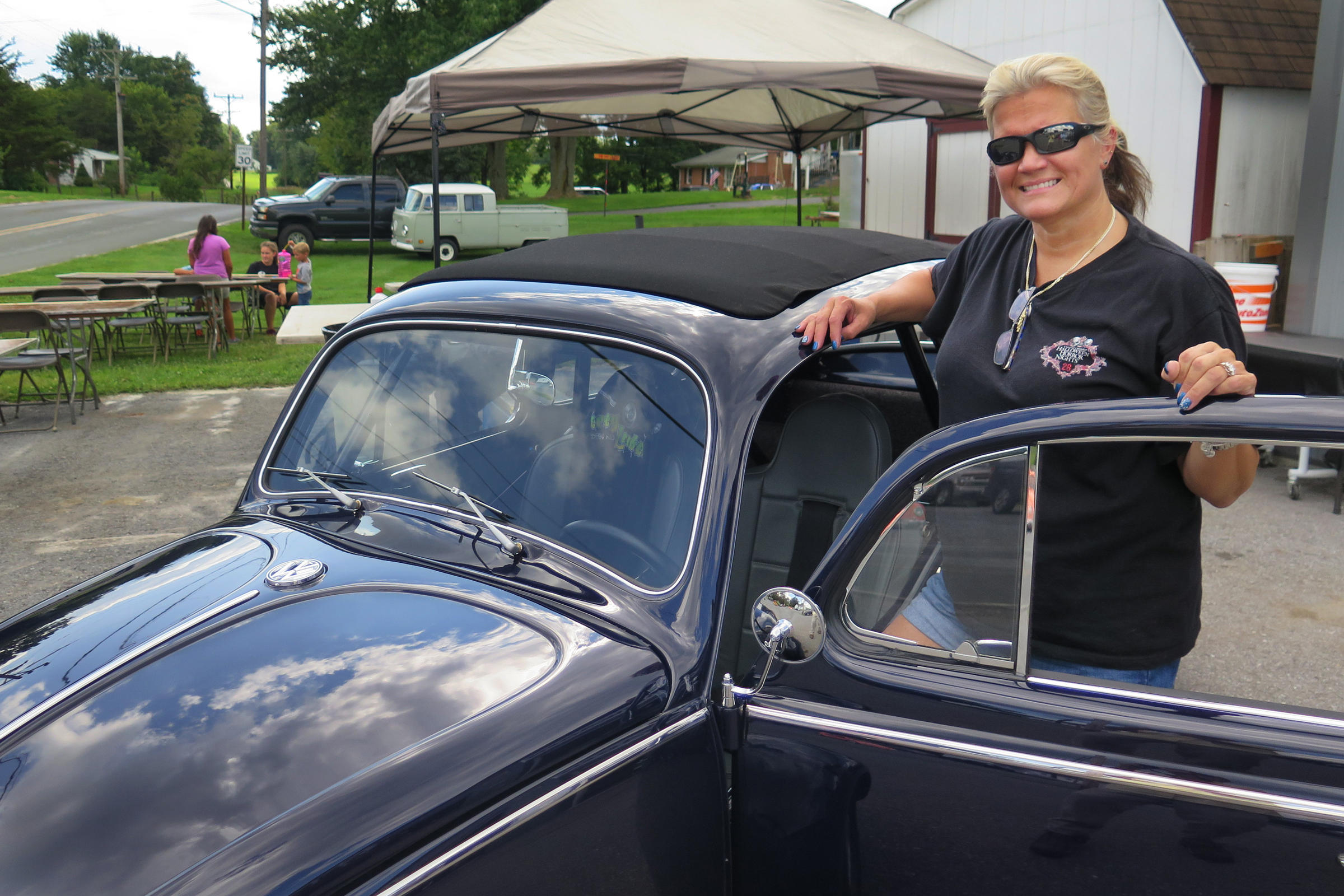 Restoring Vw Beetles Buses And Dreams Wfae