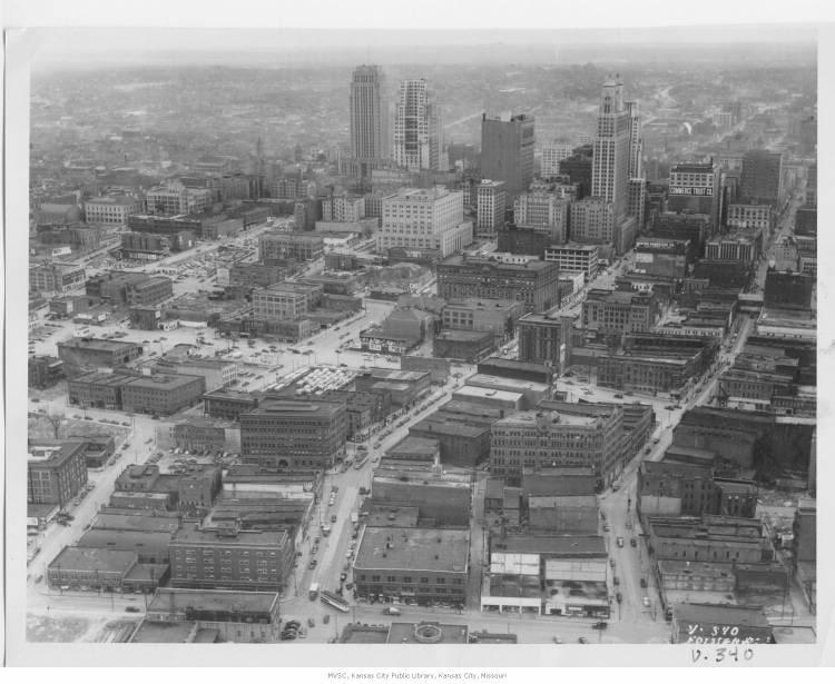 Navigating Downtown Kansas City's Ring Of Highways Is Throwing