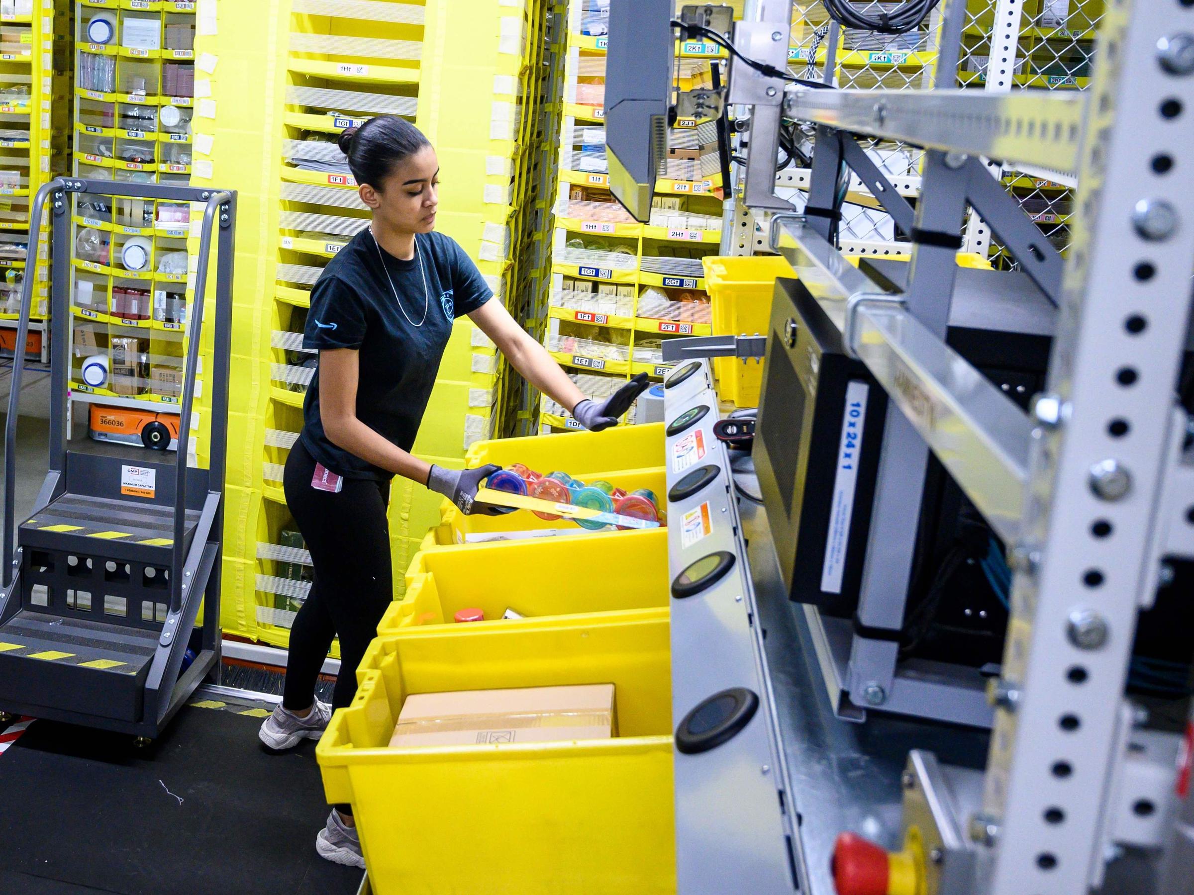 From The Warehouse To It Amazon Offering Workers Tech Training Npr Illinois