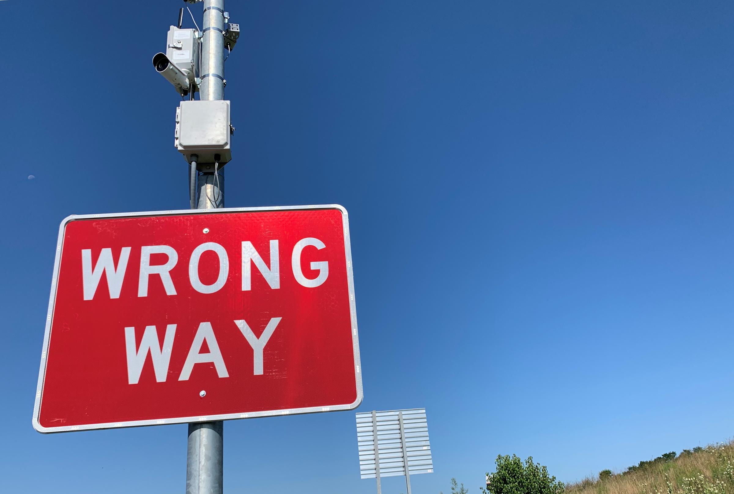 New Electronic 'Wrong Way' Signs Come To 23 Highways In Cincinnati ...