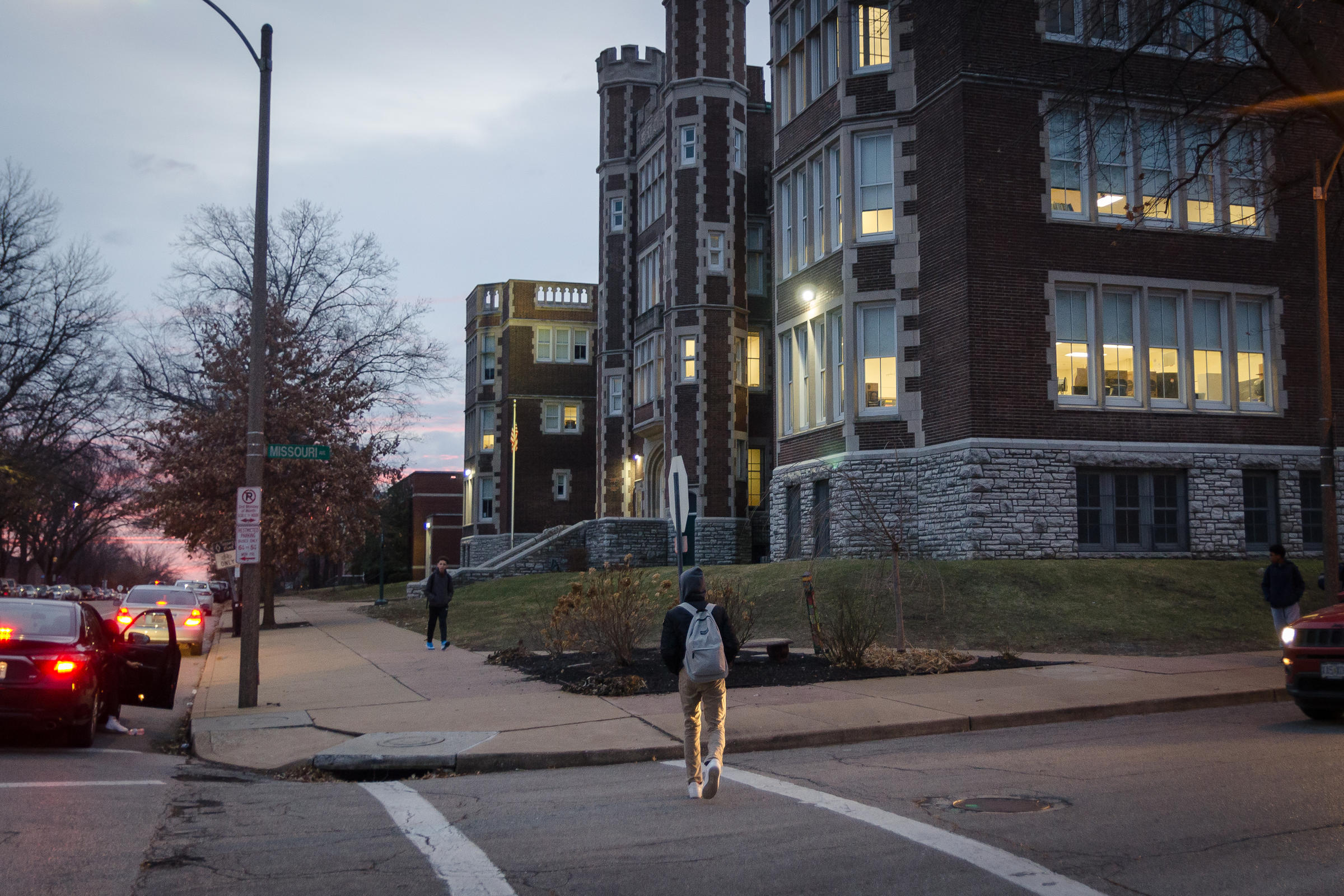 Early School Starts Make It Hard For Teens To Catch Enough Zs KBIA