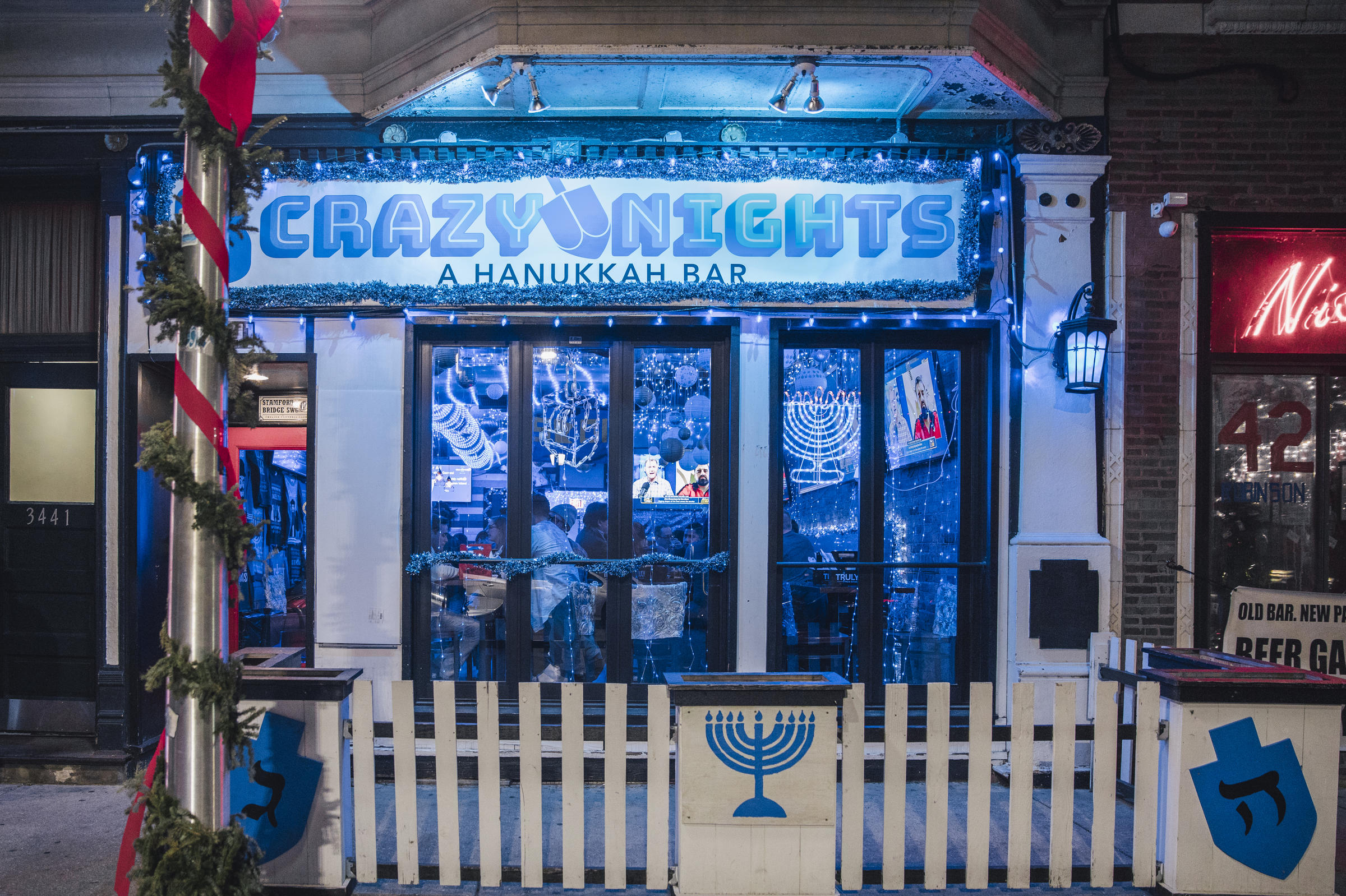 In Chicago, Hanukkah Now Has Its Own PopUp Bar Experience WMUK
