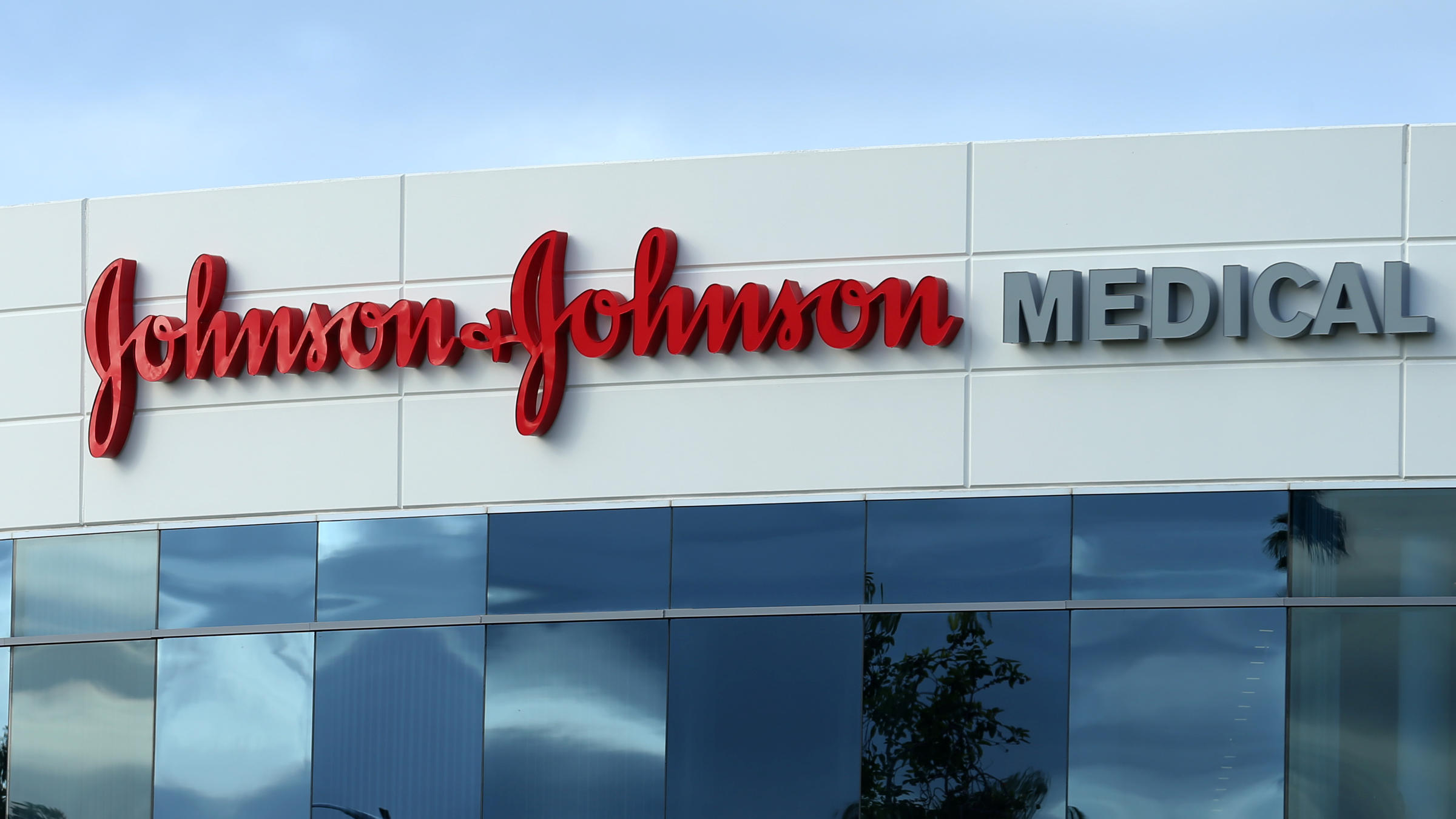 Johnson Johnson Under Fire Has Track Record Of Weathering Trouble 