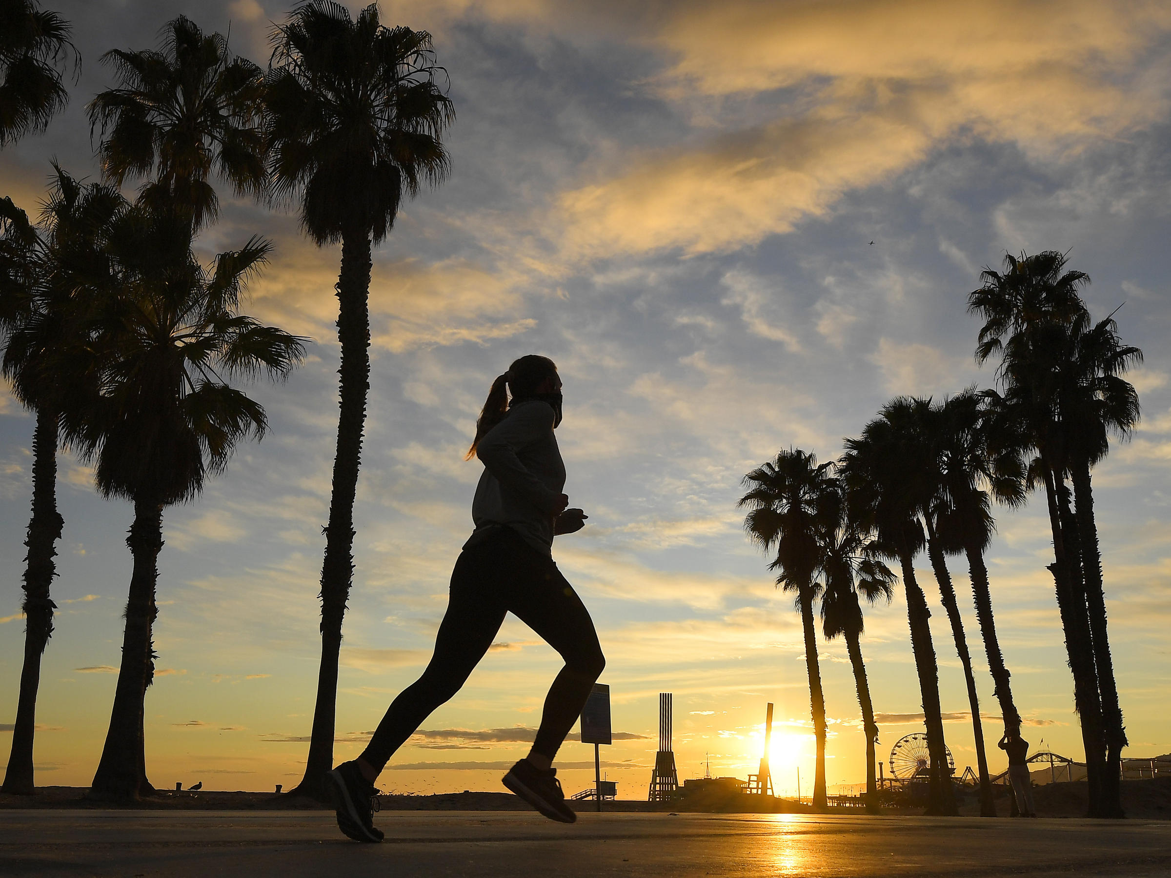 How Runners Can Keep Themselves And Others Safe During The Pandemic