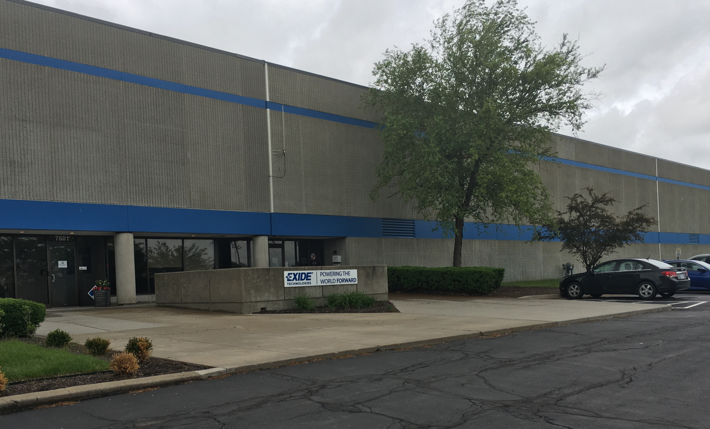 Battery Maker Says It May Be Forced To Lay Off 1,000 Workers At Plants In Kansas City And Salina