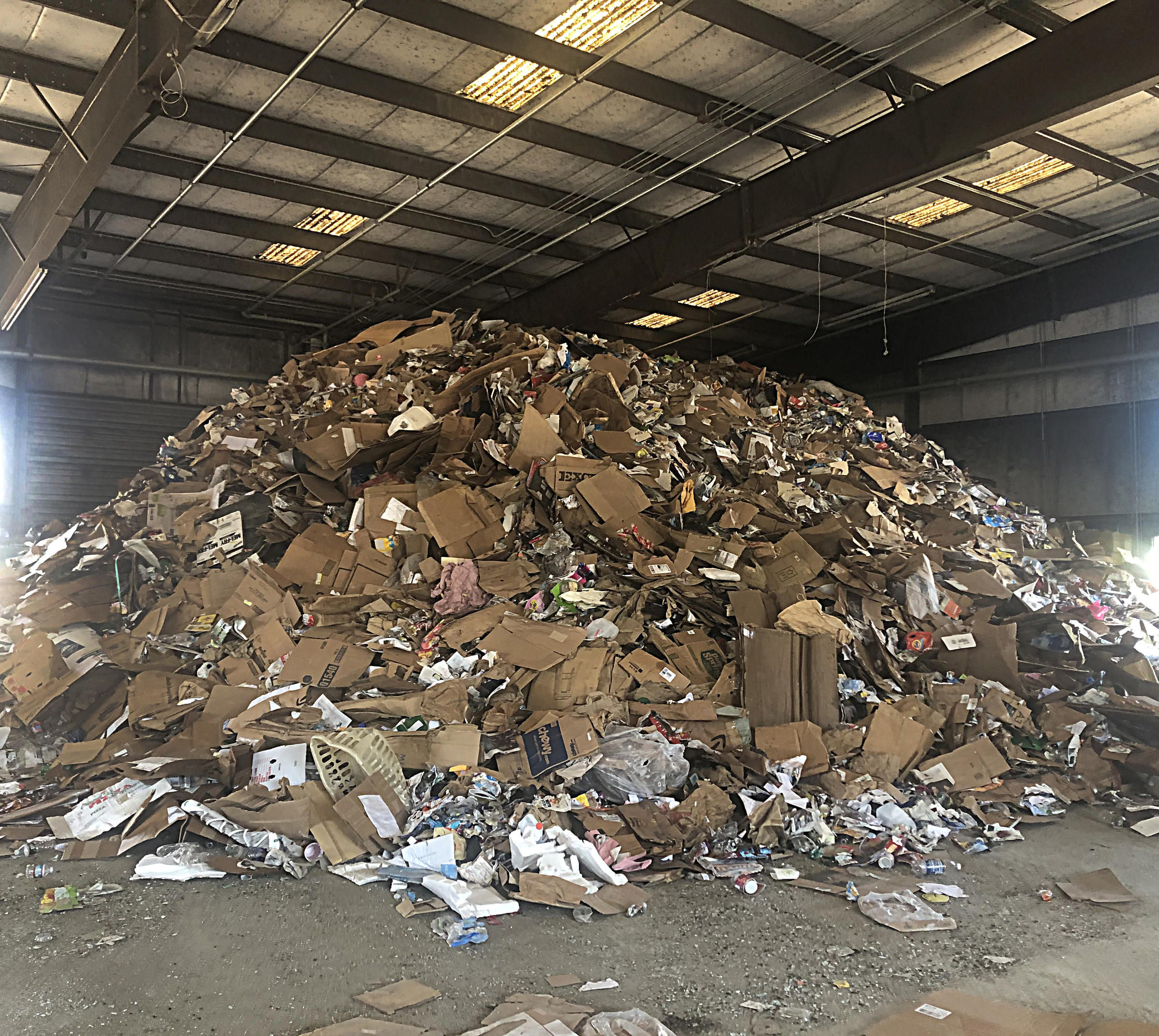 Towns Struggle with Costs as 'Corona-Recycling' Increases by 20%