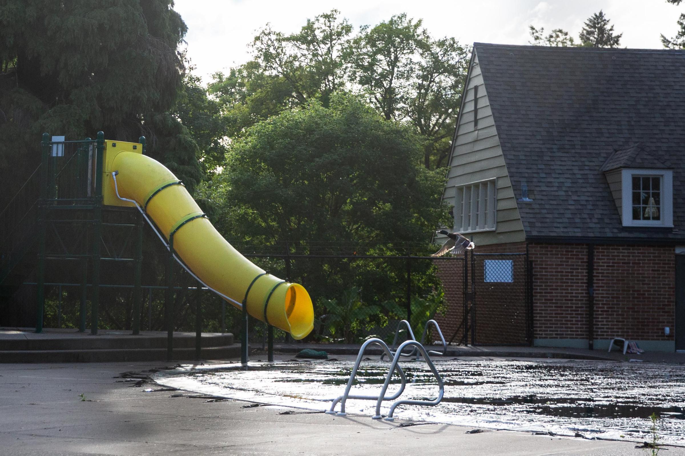 Oregon moves to open playgrounds, public pools KLCC