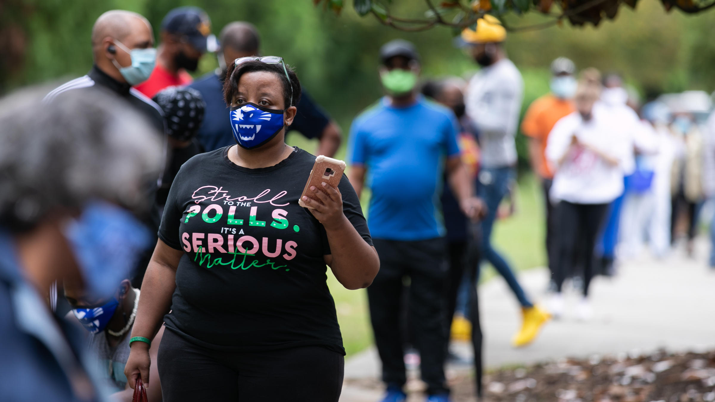 Georgia Voters Face Hours-Long Lines At Polls On First Day Of Early ...