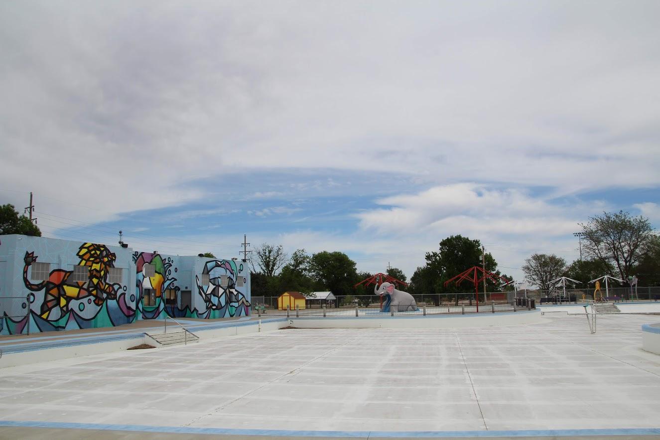 garden city community pool