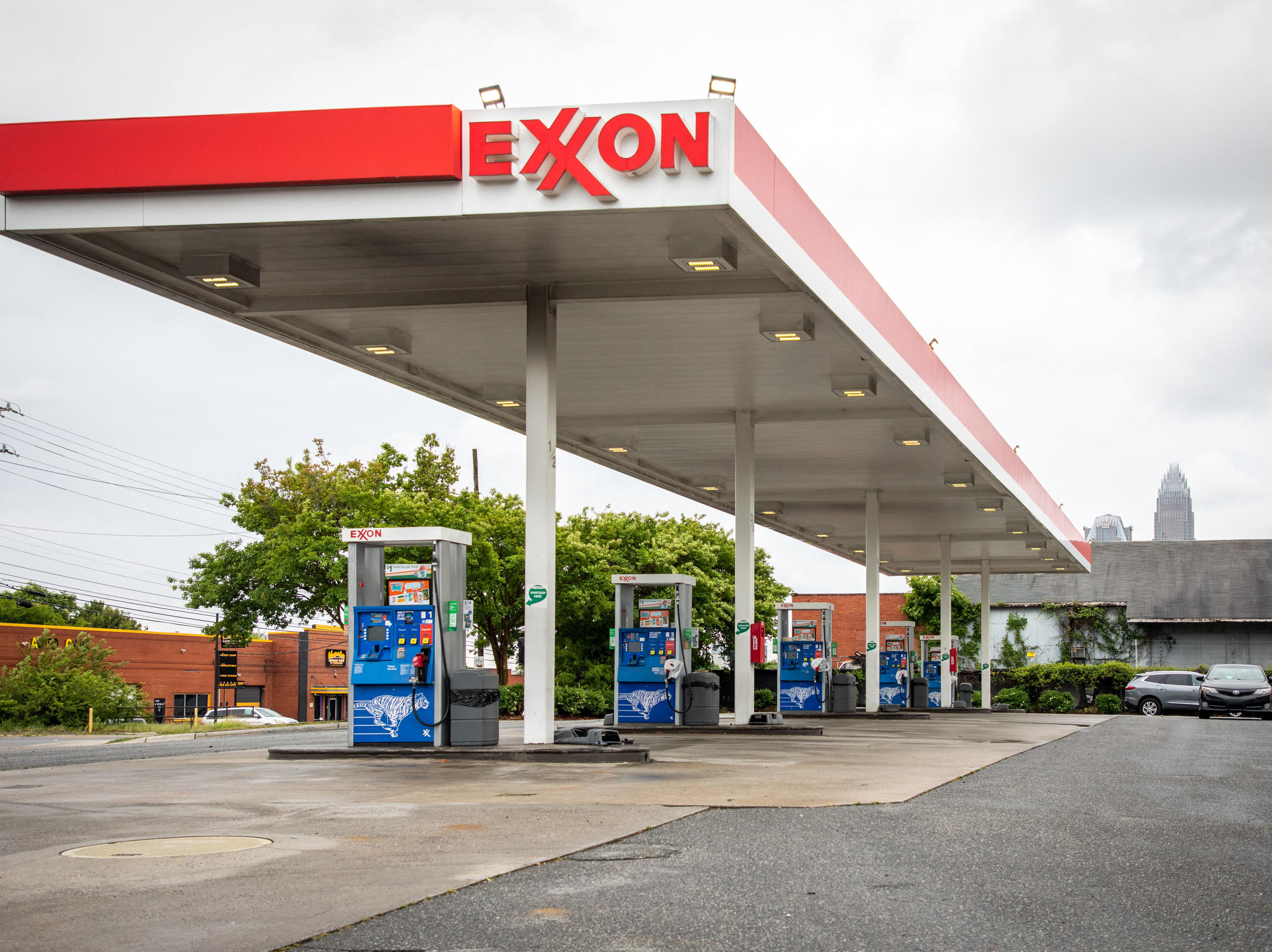 exxon mobil gas station
