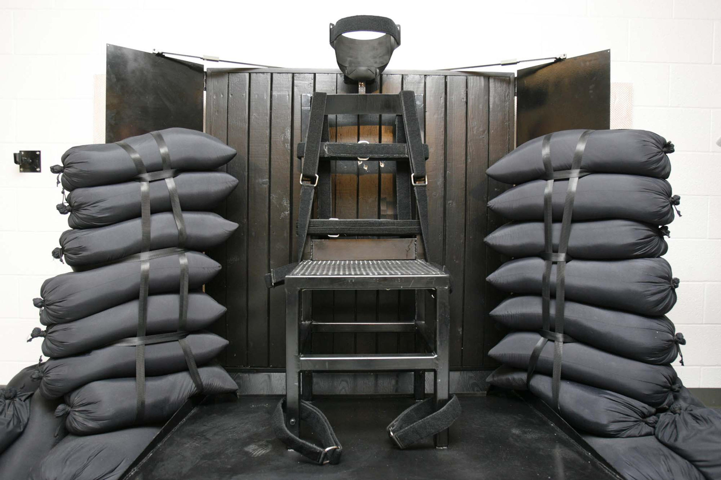 Death Row Inmates Sue After Theyre Asked To Pick Firing Squad Or