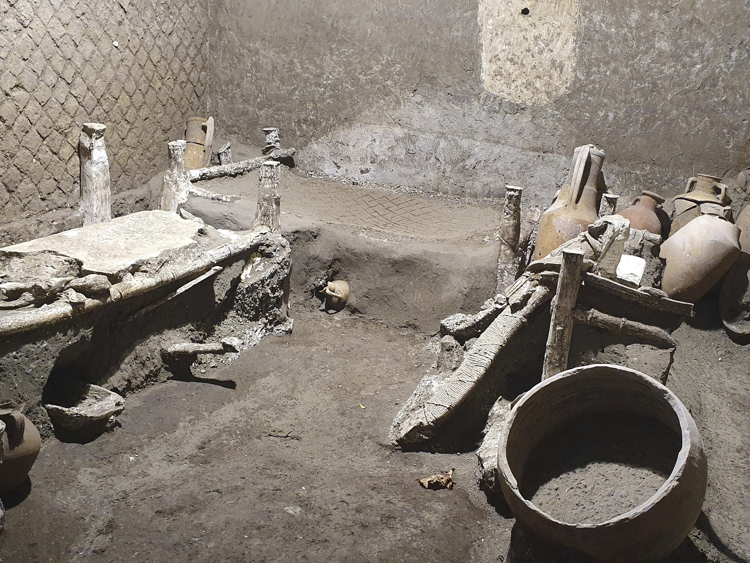 How did the enslaved workers of Pompeii live? A new discovery provides