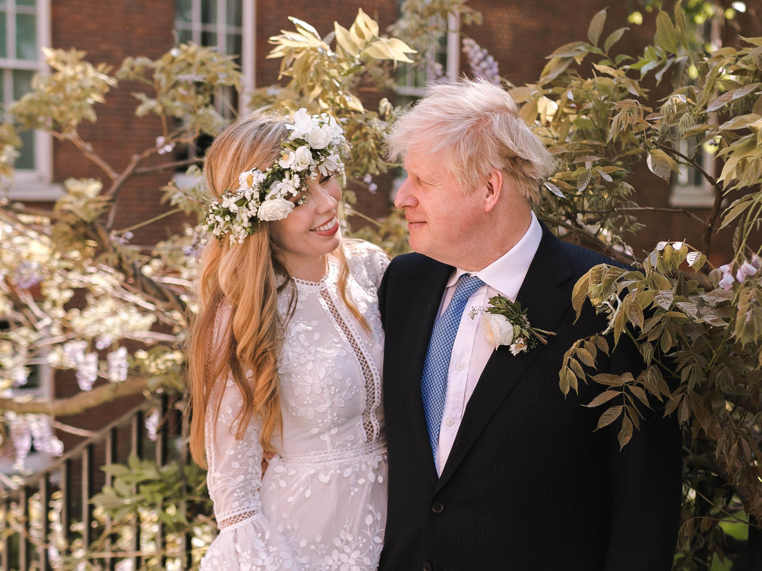 Boris Johnson Marries Fiancee Carrie Symonds In Private Wedding Wjct News