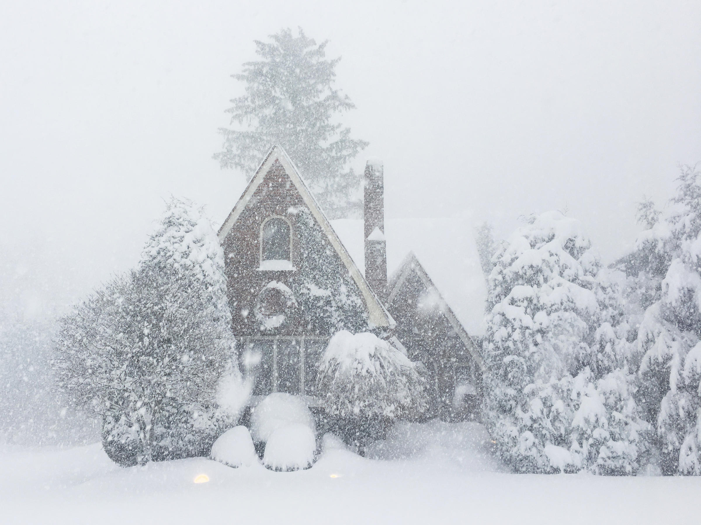 Many Parts Of The U S Got A White Christmas Erie Got More Wmot