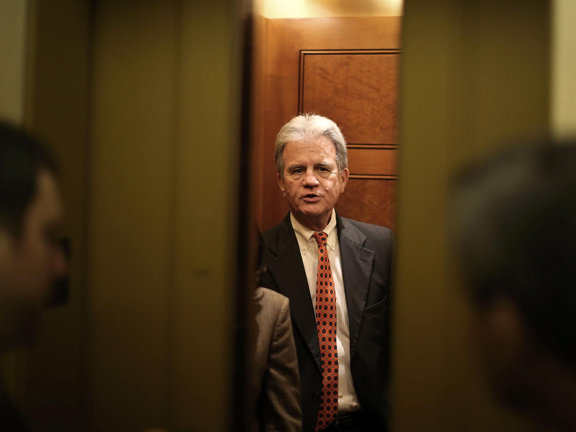 Former Sen Tom Coburn Fiscal Hawk And Dr No Dies At 72 Wvik