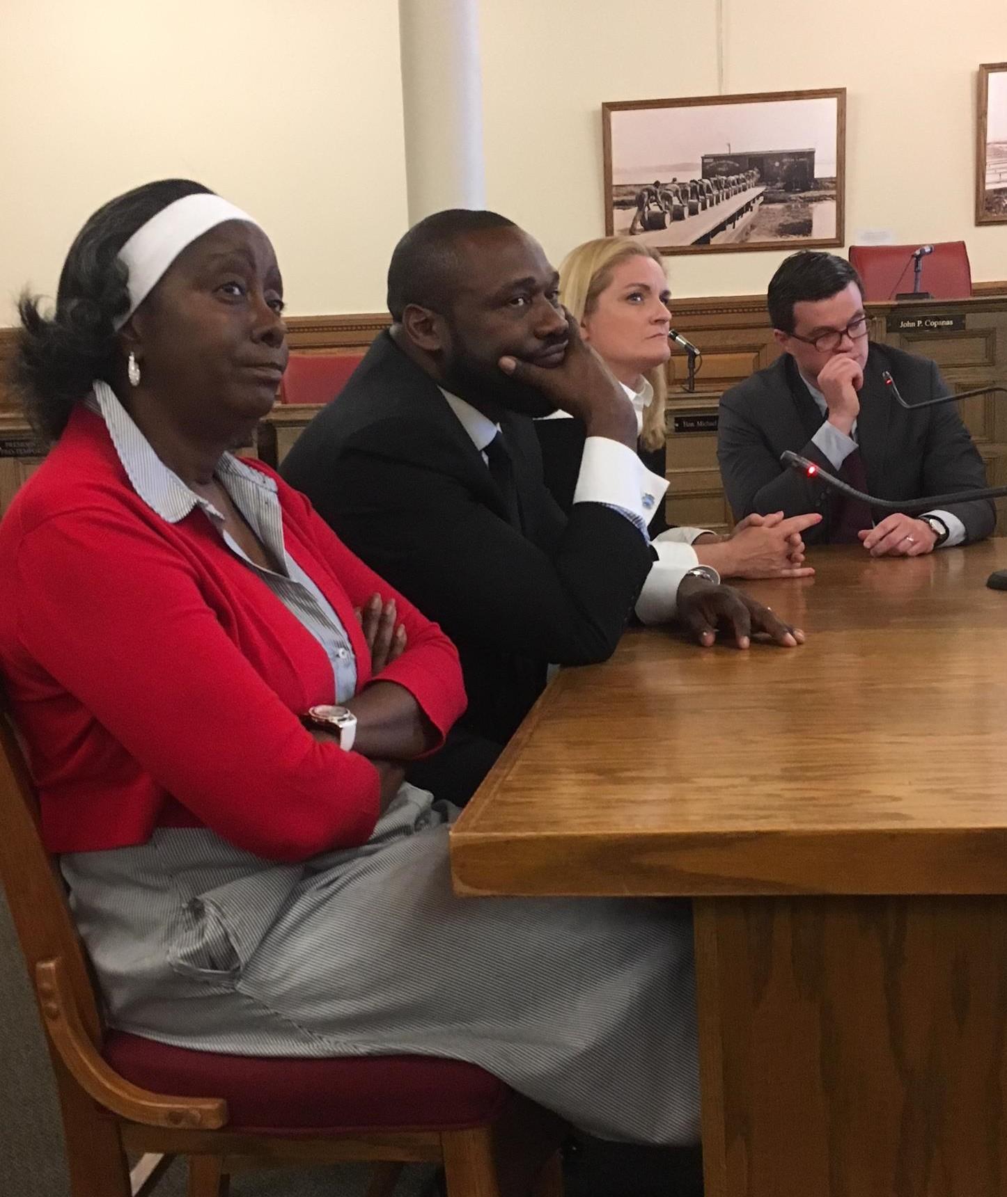 syracuse taxi drivers tell councilors that ride hailing services