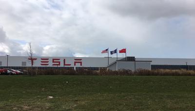 Panasonic ending partnership with Tesla, costing 400 jobs at Buffalo