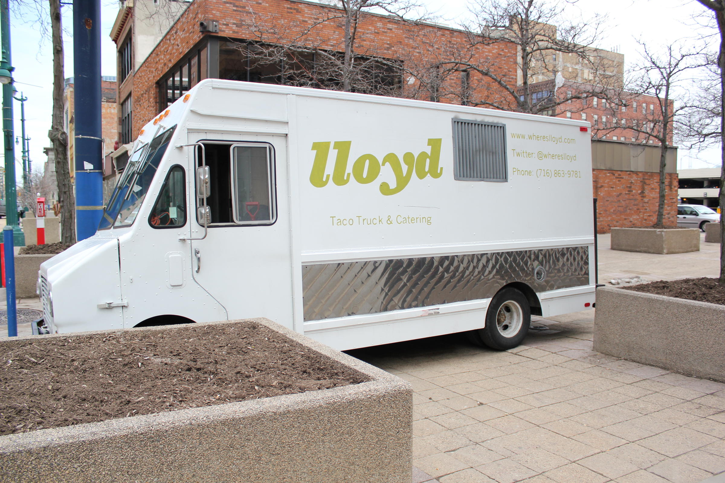 Council to vote on new food truck regulations WBFO