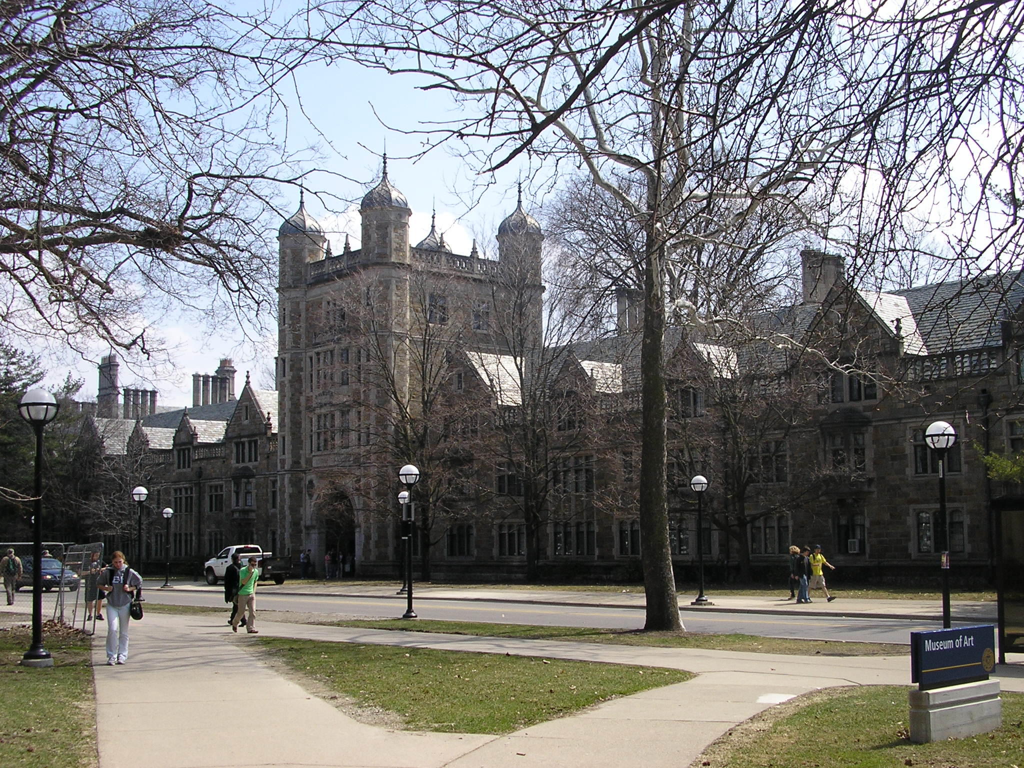 Full Time Um Employees Receive Extra 2 Weeks Of Paid Time Off Over Coronavirus Concerns Wemu