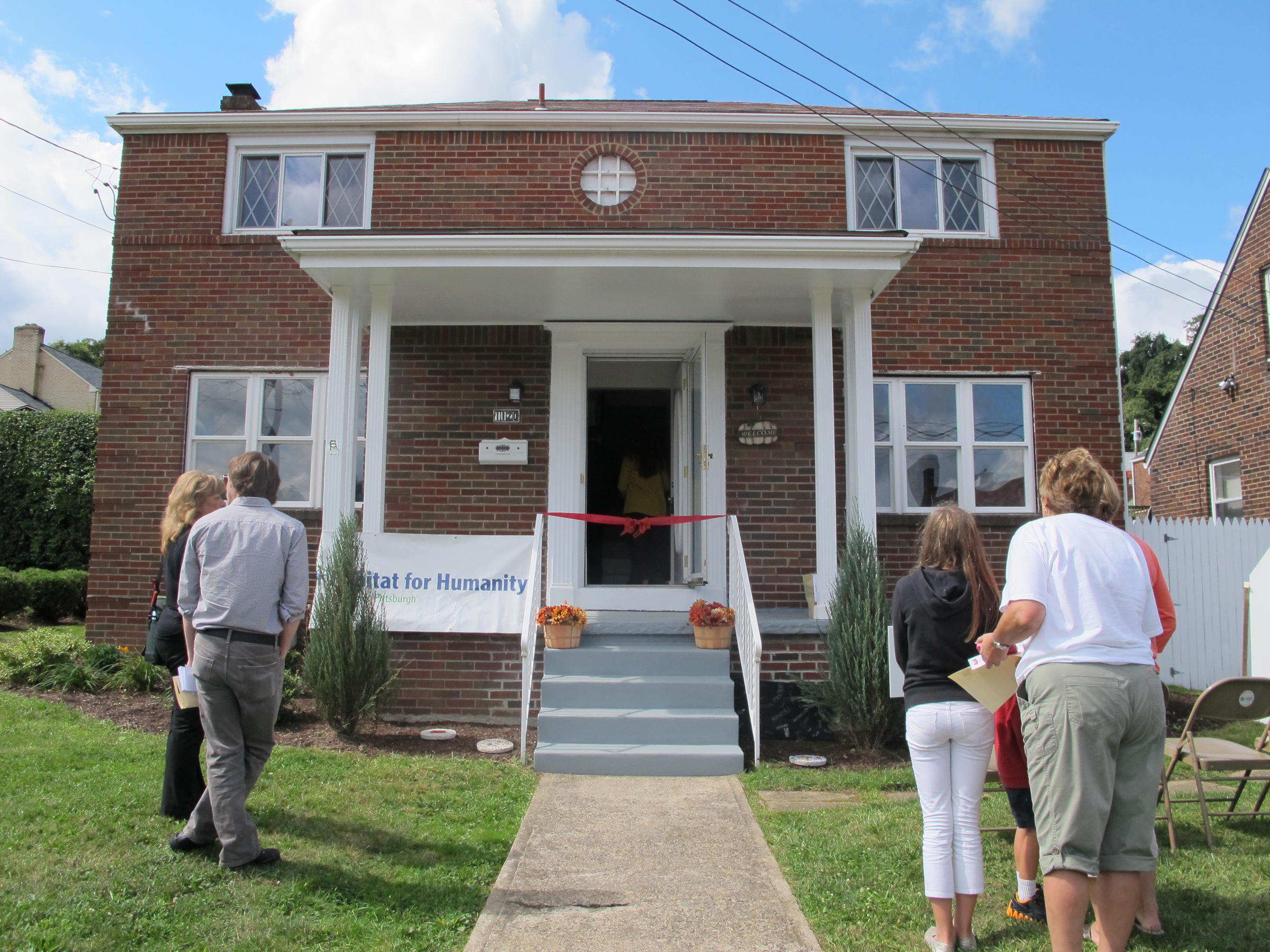 Habitat For Humanity Dedicates McKeesport Home 90.5 WESA