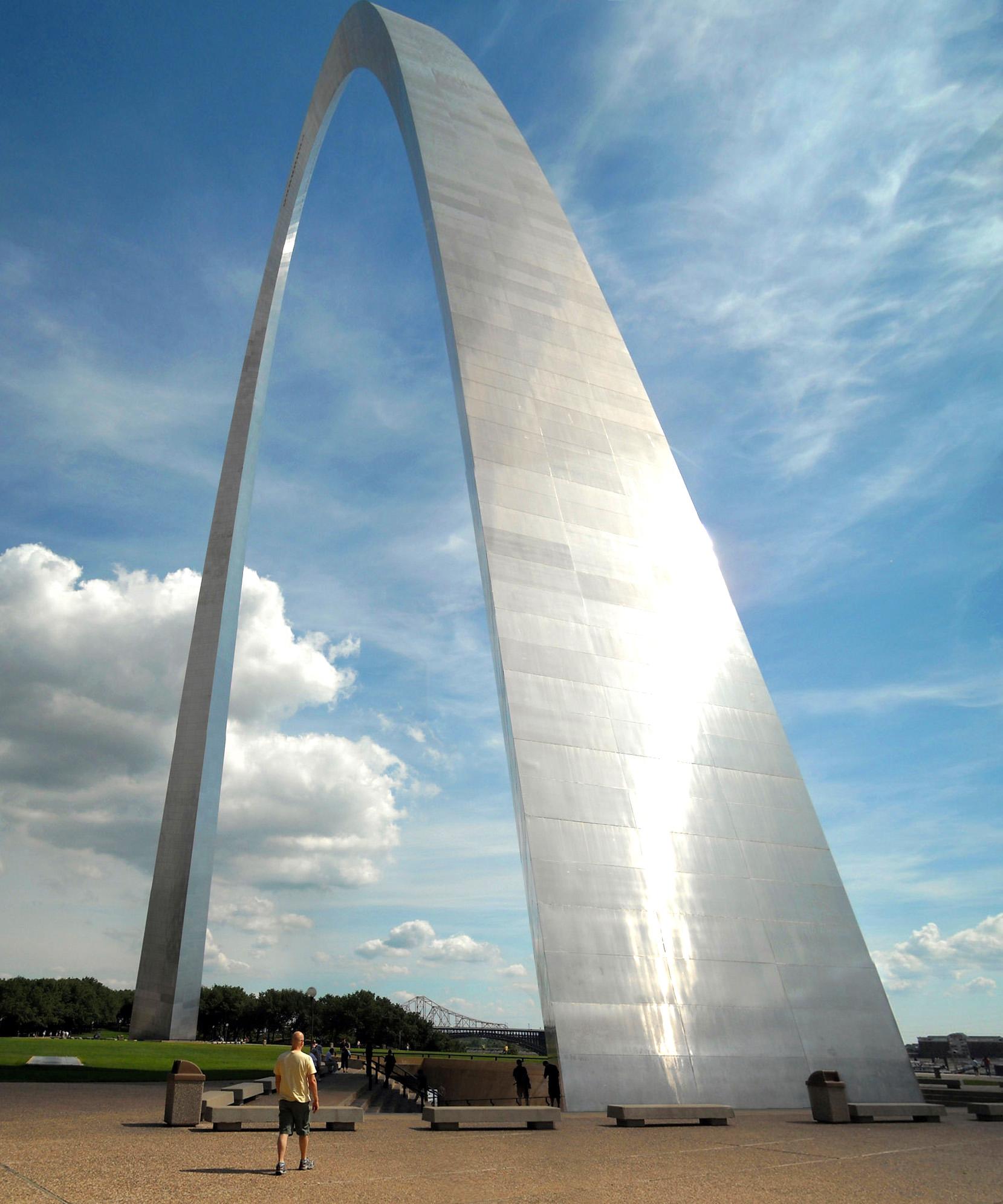 Saint Louis Arch Marks Milestone | WGLT
