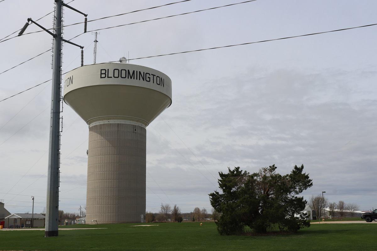 Bloomington Considers Allowing Clubs To Sell Liquor Curbside WGLT