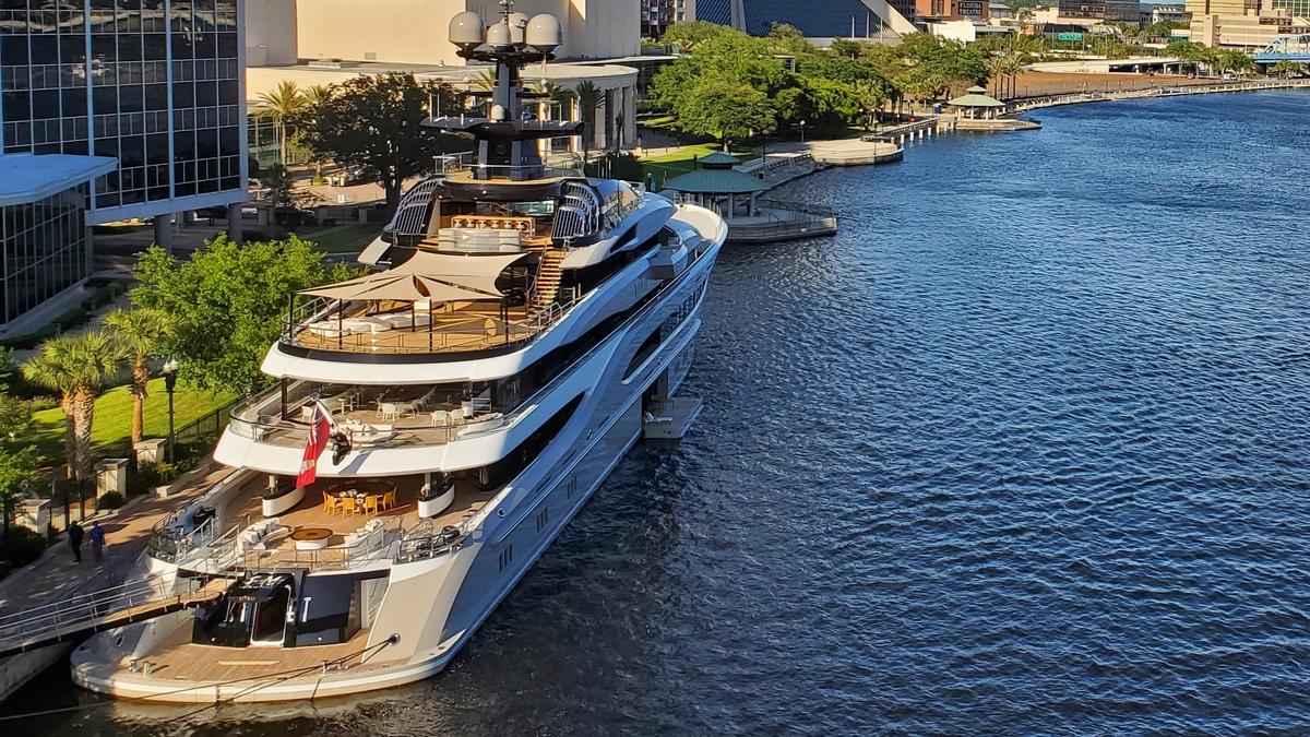 jacksonville jaguars owner yacht