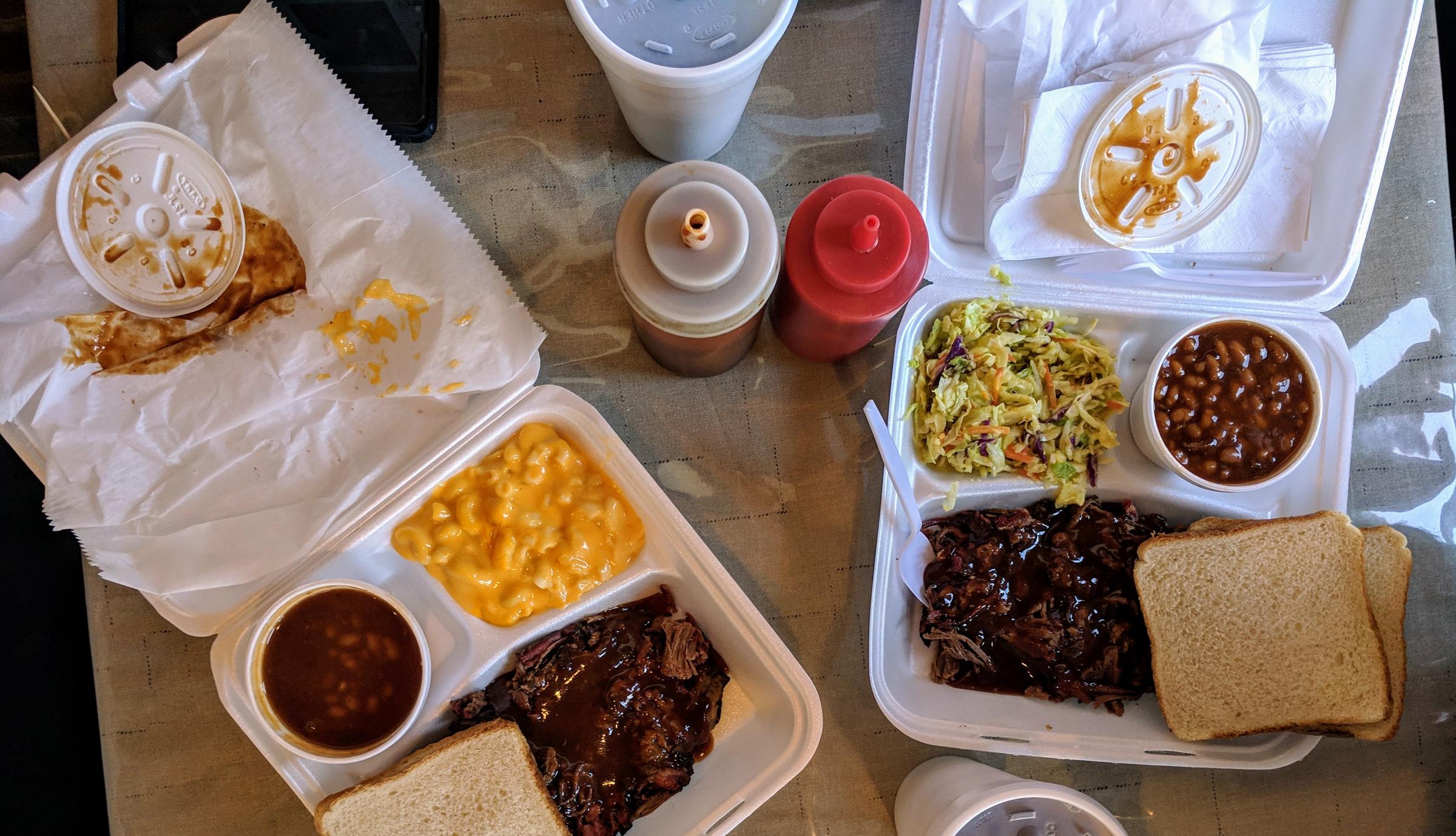 Tom's Barbecue Where the Flavor is Memphis and the Meat is Halal WKNO FM