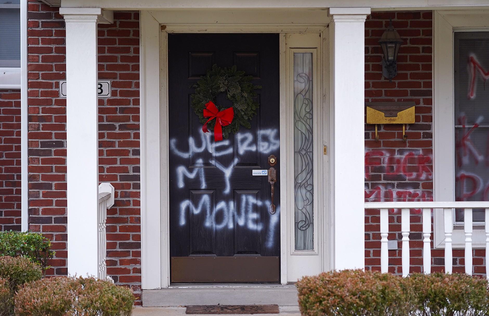 nancy pelosi house vandalized