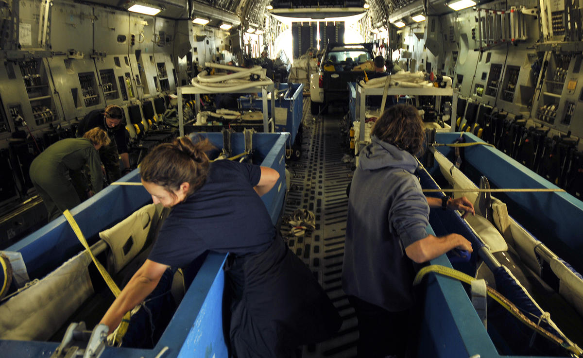 Navy Dolphins Practice In Key West How To Find Mines In The Ocean WLRN