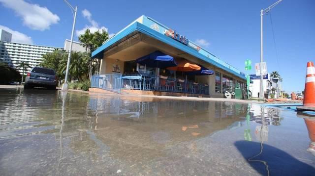 Thousands Of South Florida Homes To Face Constant Flooding In Next Miami Beach Officials Installed Mive Pumps To Address Flooding Pictured Here At Flooded Alton Road